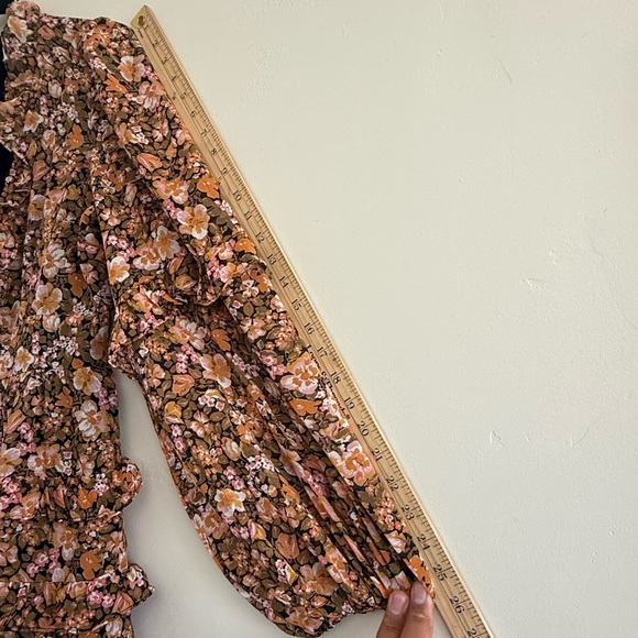 Showpo Liadi Playsuit Jumpsuit wome longsleeve plunge playsuit Black Floral Sz 8 - Picture 10 of 16